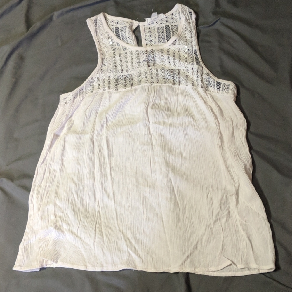 Coco + Jaimeson white tank